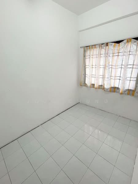 Taman Mount Austin - 4