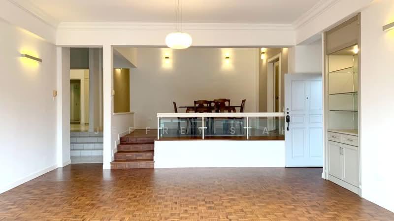 Earls Court - 3