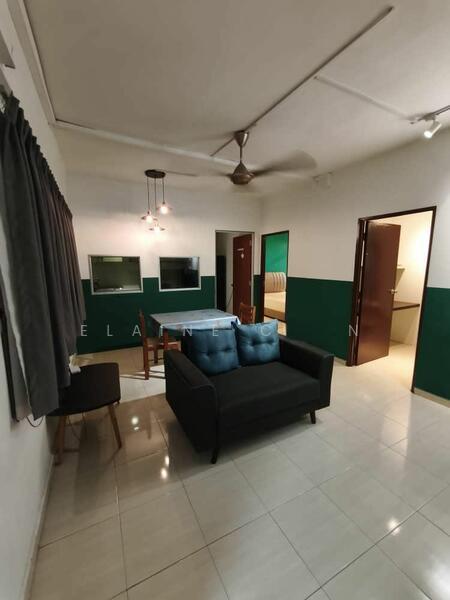 The Embassy (Bangunan Duta Impian) - 1