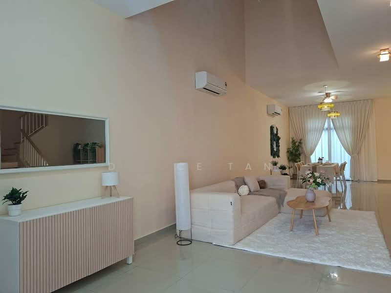 RESIDENSI BOTANI 3 - 2