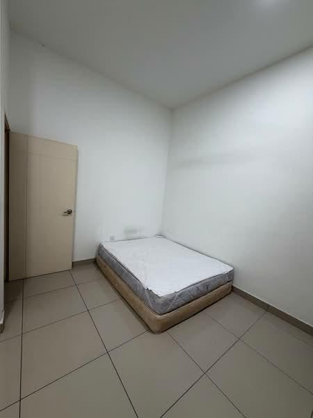 BUKIT INDAH BANDAR NUSAJAYA - 2