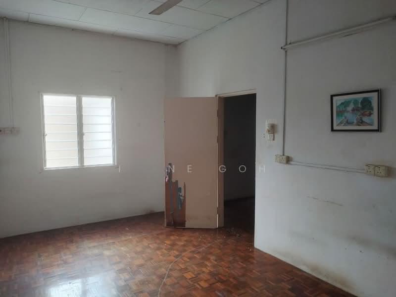 Jalan Oldham, Tanjung Bungah, 11200 Penang - 2