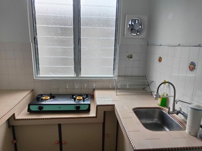 Desa Petaling Flat - 4
