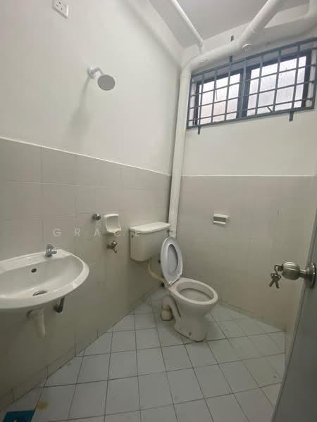 Rumah Pangsa Permas Jaya - 4