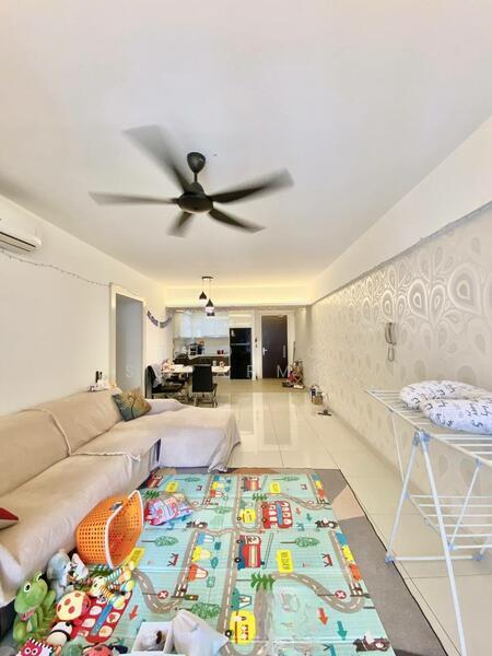 Royalle Condominium - 4