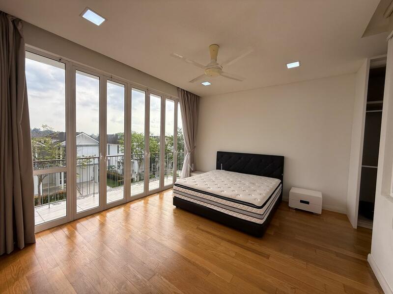 Emerald Bay @ Puteri Harbour - 1