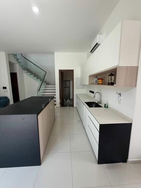 Sakura Residence - 4