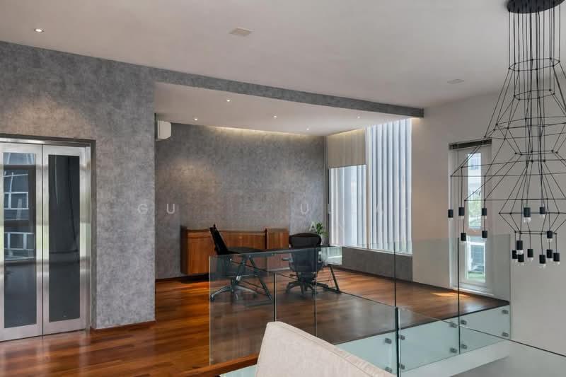 Lakefront Villa - 2