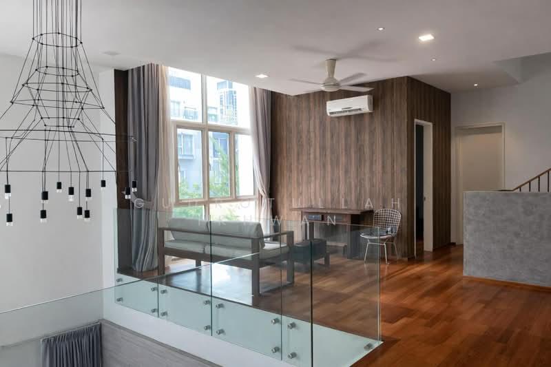 Lakefront Villa - 5