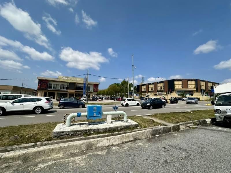 Taman Ungku Tun Aminah - 4
