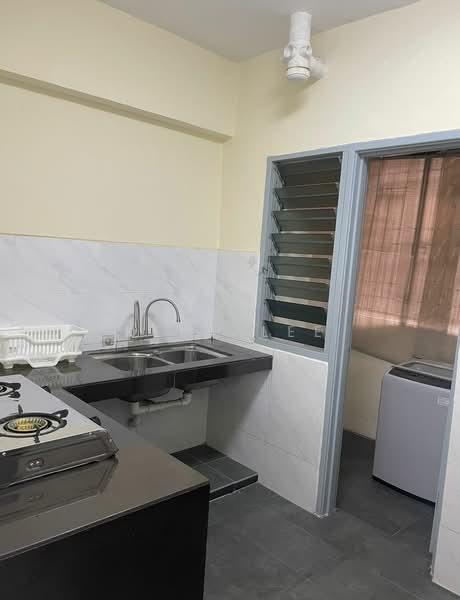 Sri Damansara Court - 3
