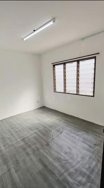 Flat Tasek 64 - 4