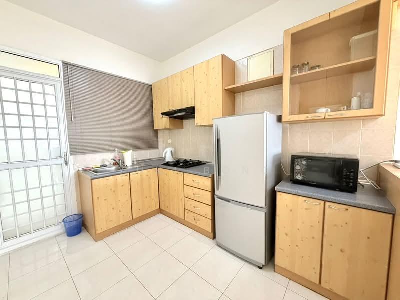 Gurney Park Condominium - 3