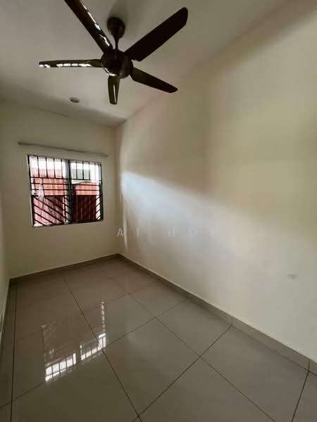Taman Puncak Jalil - 2