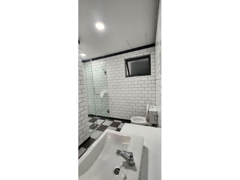 E'Island Lake Haven - 4