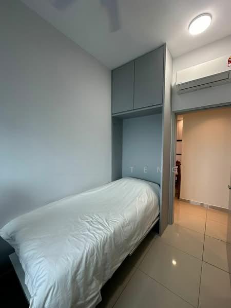 Waterside Residence - 3
