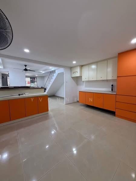 Taman Johor Jaya - 4