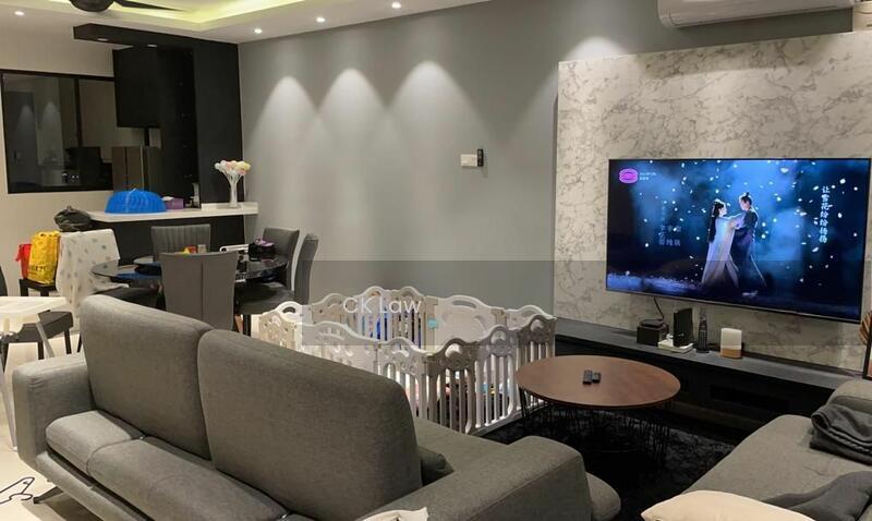 Diamond City, Renovated with Fully Furnished - 3