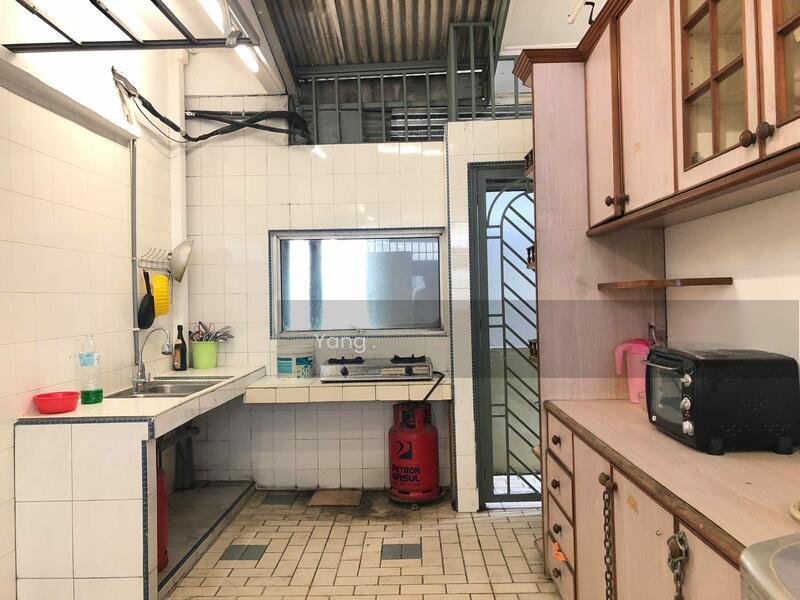 Jalan Ipoh - medium room - 4