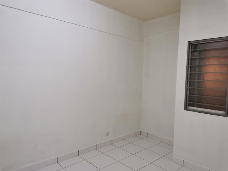 First Residence (Residensi Unggul) - 3