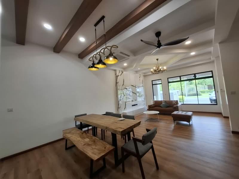 Maple Residence @ Laman View - 2