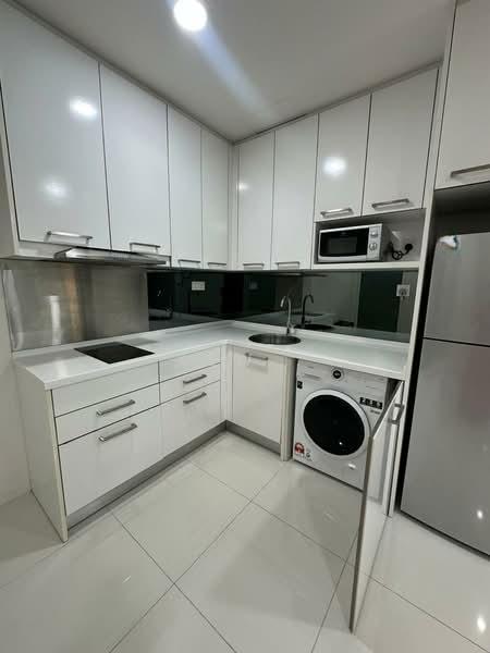 Mercu Summer Suites - 2