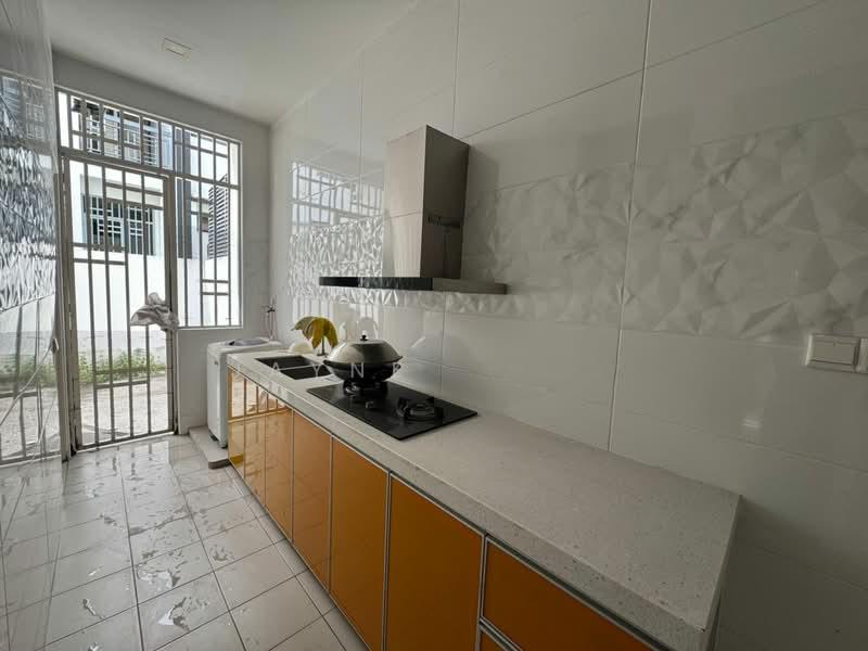 Garden Villas, Bukit Indah - 4
