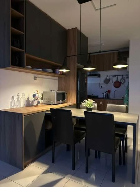 Alanis Residence - 2
