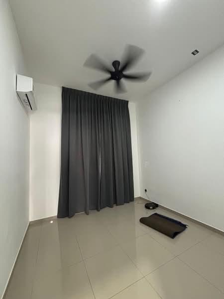 RESIDENSI BOTANI 1 - 5