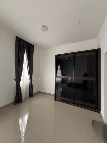 RESIDENSI BOTANI 1 - 2