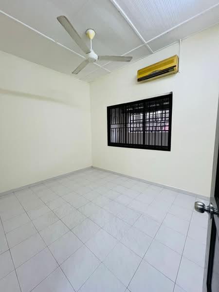 Taman Johor Jaya - 5