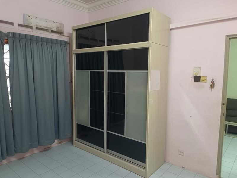 Taman Johor Jaya - 3