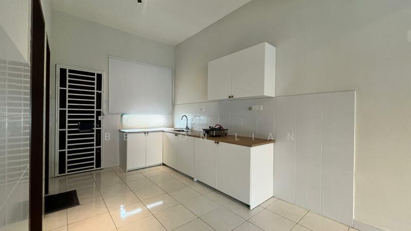 Hillpark @ Maple - 2