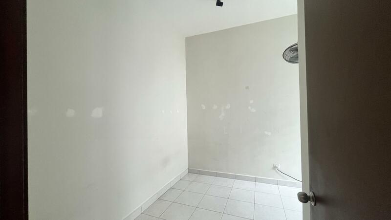 Hillpark @ Maple - 4