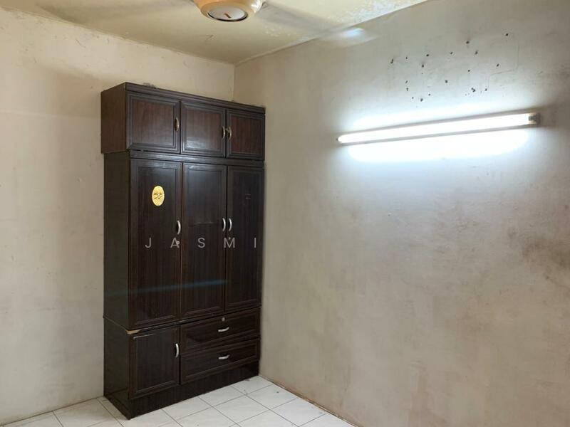 Bukit Jambul Indah Apartment - 3