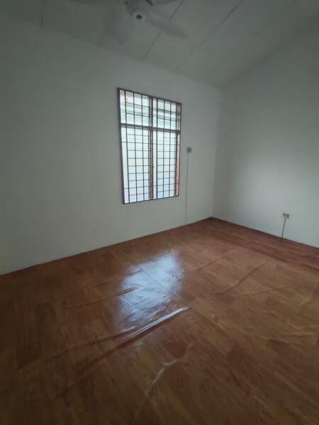 Taman Johor jaya - 4