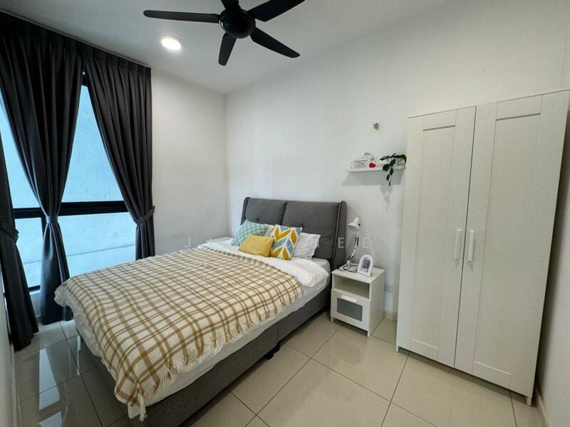 The M @ Medini Macrolink - 2