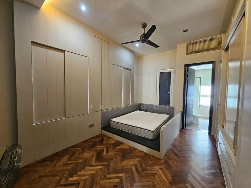Quayside Seafront Resort Condominiums - 4