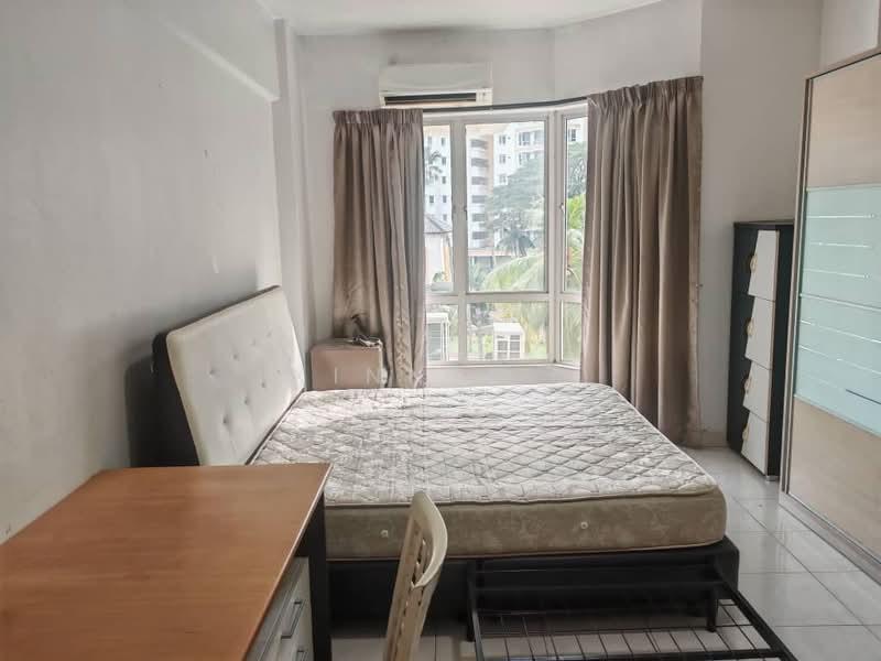 Gold Coast Resort Condominium - 2