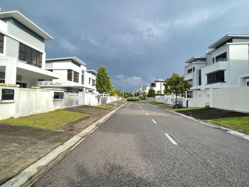 The Canal Garden South, Horizon Hills - 2