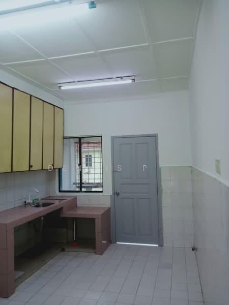 Lily & Jasmine Apartment - 2