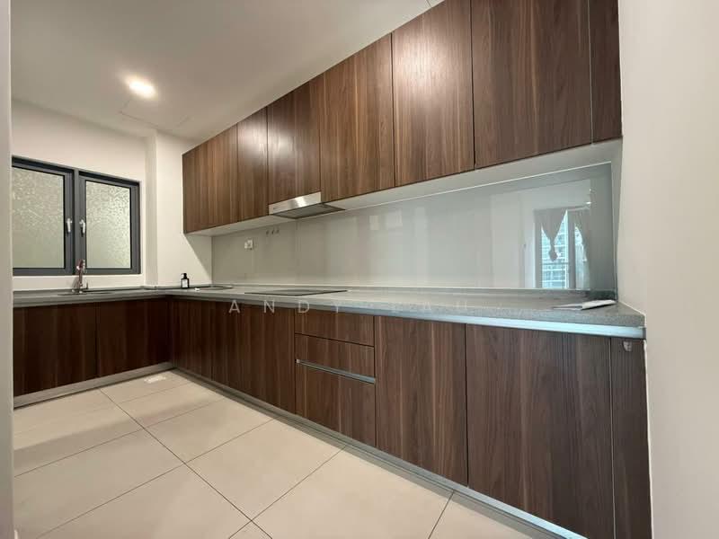 Lakefront Residence - 3