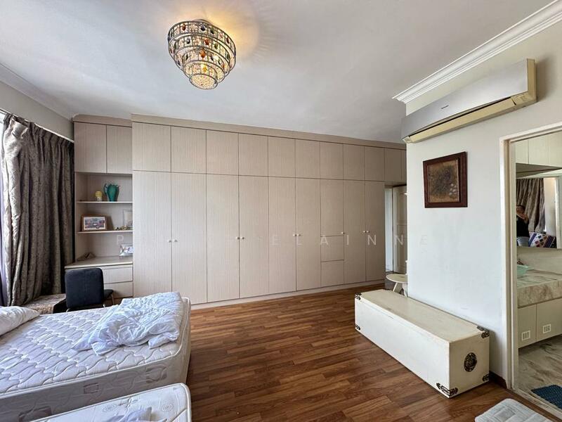 Aloha Tower Condominium - 4