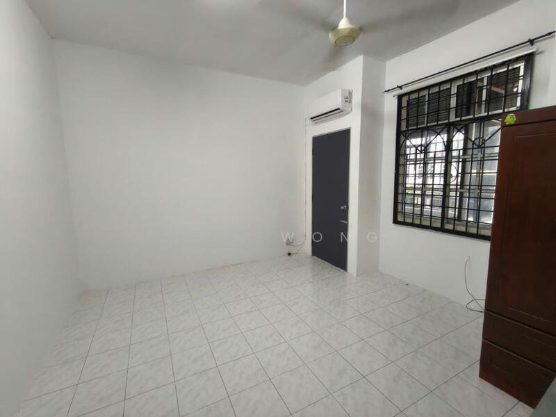 Double Storey Semi D at Bayan Lepas - 5