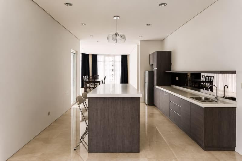 8 Gurney (The Shore Condominium) - 4