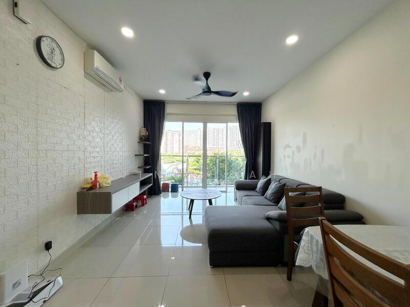 Tropicana Bay Residences - 2