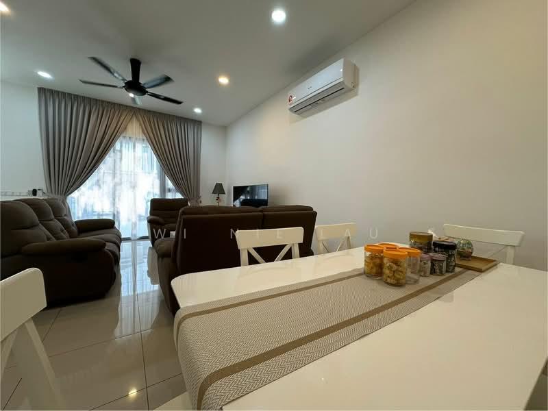 RESIDENSI BOTANI 1 - 4