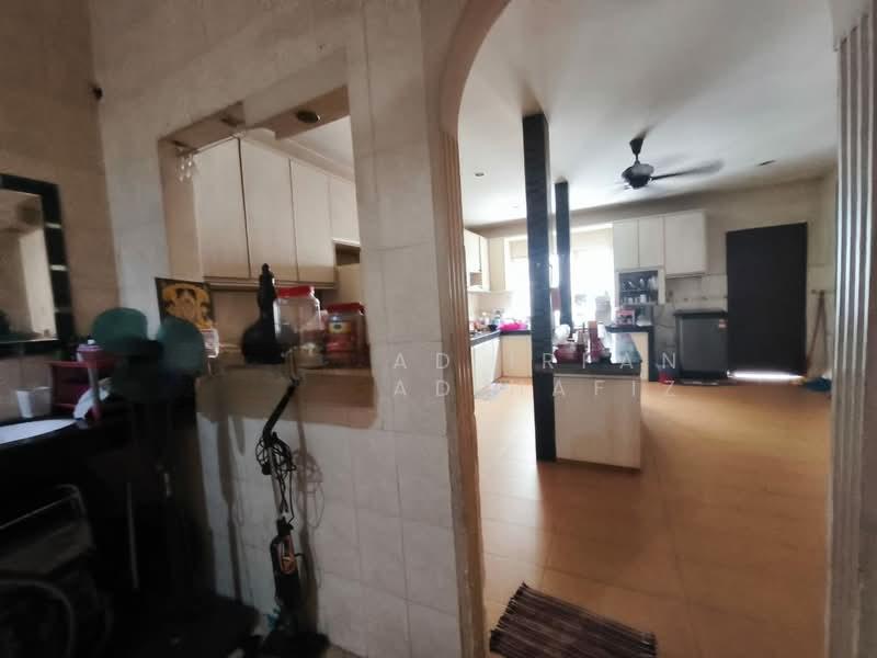 Bukit Jelutong - 3