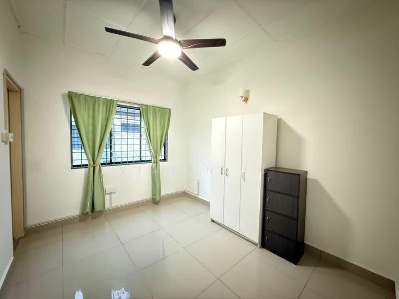Bandar Baru Permas Jaya - 4
