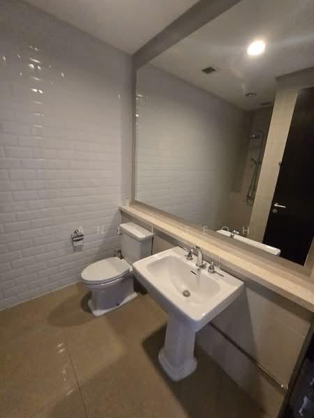 Quayside Seafront Resort Condominiums - 5